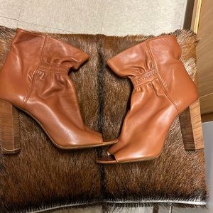 Chloé peep toe leather booties size 41 equate to a US 10